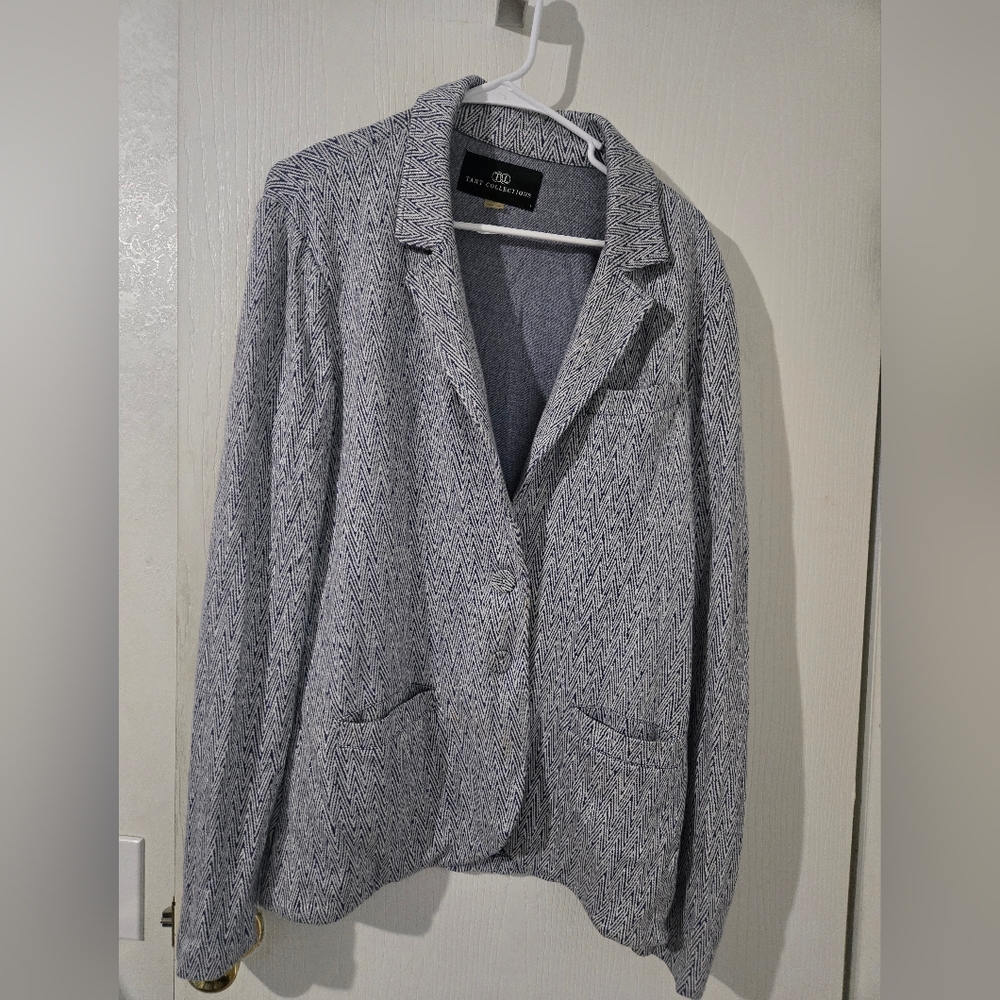 Large Tart Collections Blue And White Blazer. pockets